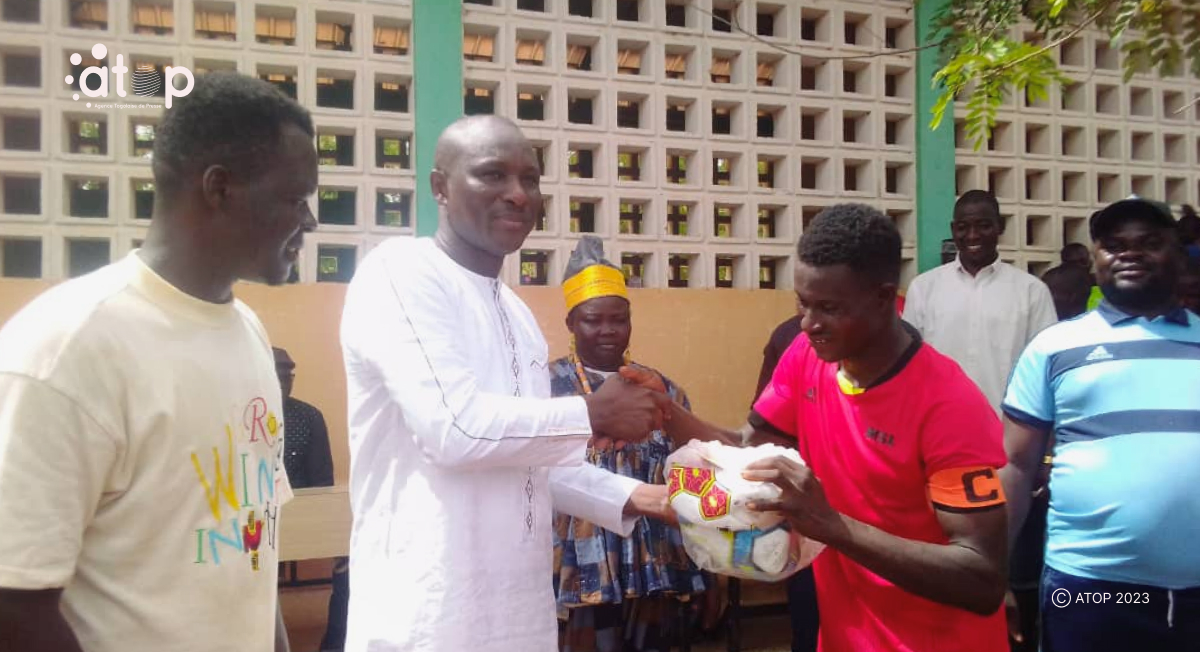 Atop.tg Abeilles juniors de Timbou vainqueurs du gala pour amener la population a se faire recenser