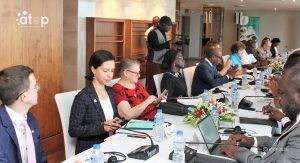 La PDG du MCC en visite au Togo, échange avec les partenaires publics et privés 2 Atop.tg La PDG du MCC en visite au Togo echange avec les partenaires publics et prives 2