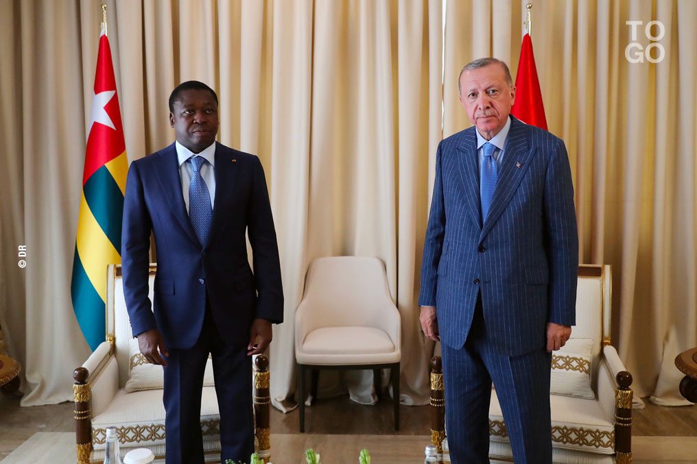 Atop.tg Le president togolais assiste a la prestation de serment de son homologue turc