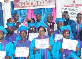 Vingt-deux étudiants ont reçu leurs diplômes de fin de formation biblique
