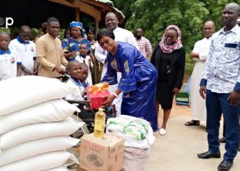 Tandjouaré :  le ministre Apedoh-Anakoma a visité les centres d’accueil des enfants vulnérables
