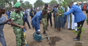 Kloto/ construction de centre régional de mécanisation agricole : le président de la République pose la première pierre du centre des plateaux-ouest 2 Atop.tg le president de la Republique pose la premiere pierre du centre des plateaux ouest 2