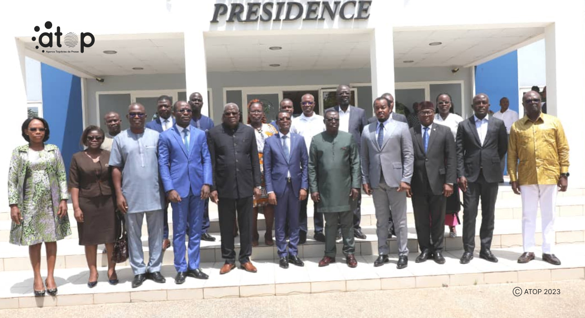 Partenariat entre l’université de Lomé et deux mairies : une convention cadre sur la gestion de l’électricité, l’environnement et la citoyenneté signée 1 Atop.tg une convention cadre sur la gestion de lelectricite lenvironnement et la citoyennete signee 1