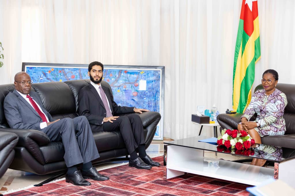 Mme le Premier ministre et M. Mansour milieu lors de laudience