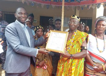Agou/Togbui Dotso Kokou III, chef du village de Dévélébé a reçu son arrêté de reconnaissance