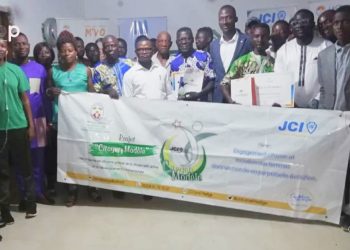 Amou/ Promotion de la citoyenneté :  La JCI Lomé Prestige prime M.  Otchotcho Etta et Mme Menyatsa Malekpo à Amou-oblo