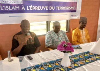 Lutte contre l’extrémisme violent et promotion des valeurs spirituelles : les élèves et étudiants musulmans en séminaire de formation à Anié