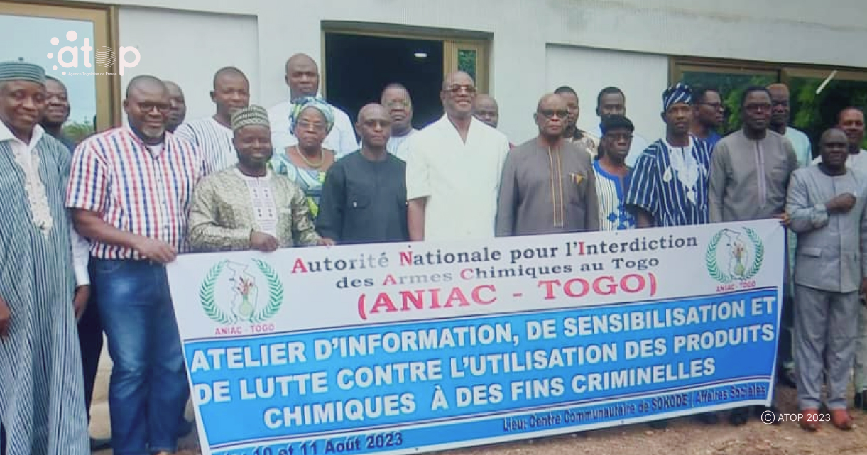 Atop.tg LANIAC Togo met a contribution les prefets et les maires de la region centrale