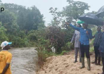 Désenclavement des zones rurales : Le ministre Tchédé-Issa visite quatre sites de construction future de ponts dans la région Centrale