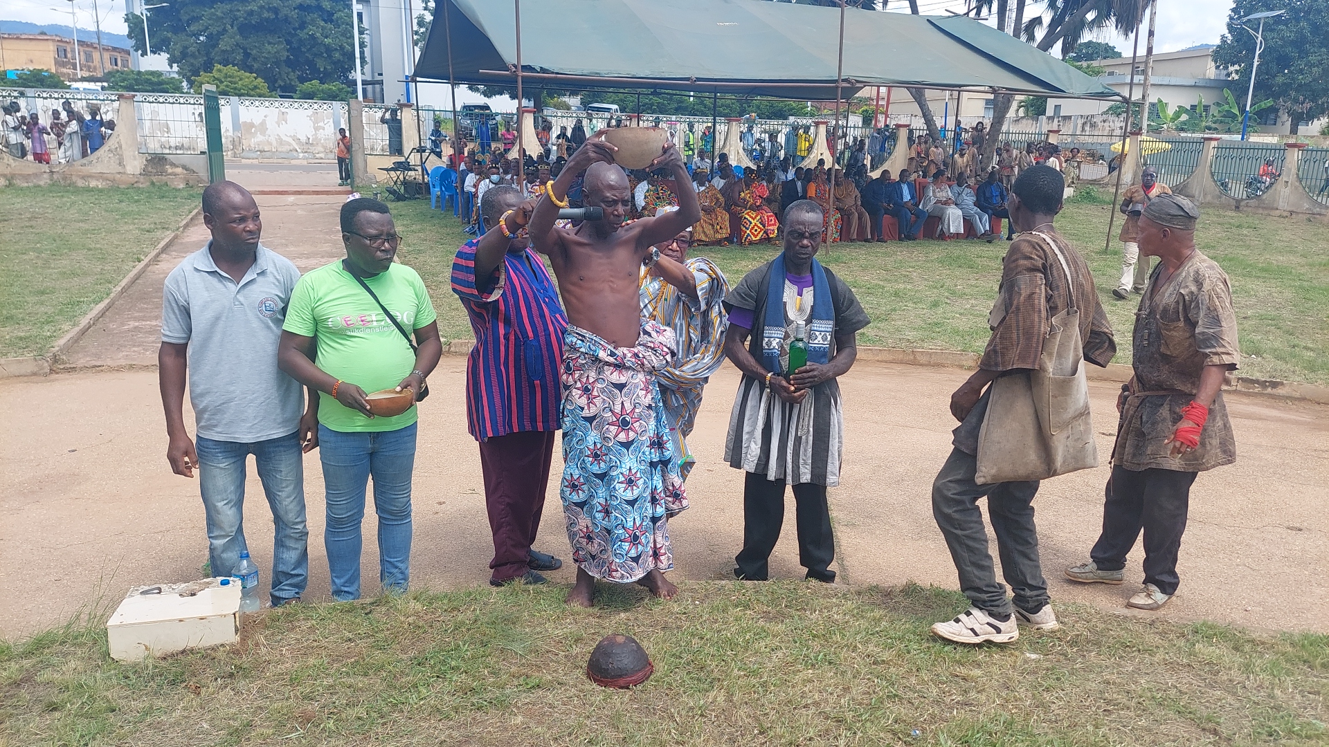 La priere du college des pretres traditionnels pour la paix au Togo