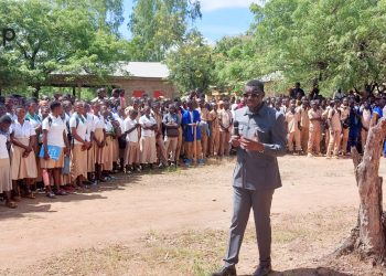 Rentrée scolaire 2023-2024 : Les ministres Yark et Tchédé-Issa encouragent les élèves et encadreurs du Grand Oti