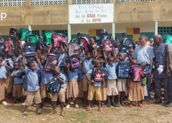 Tchaoudjo/éducation : Des kits scolaires aux élèves de l’Ecole primaire catholique Notre dame de la joie de Kpangalam           