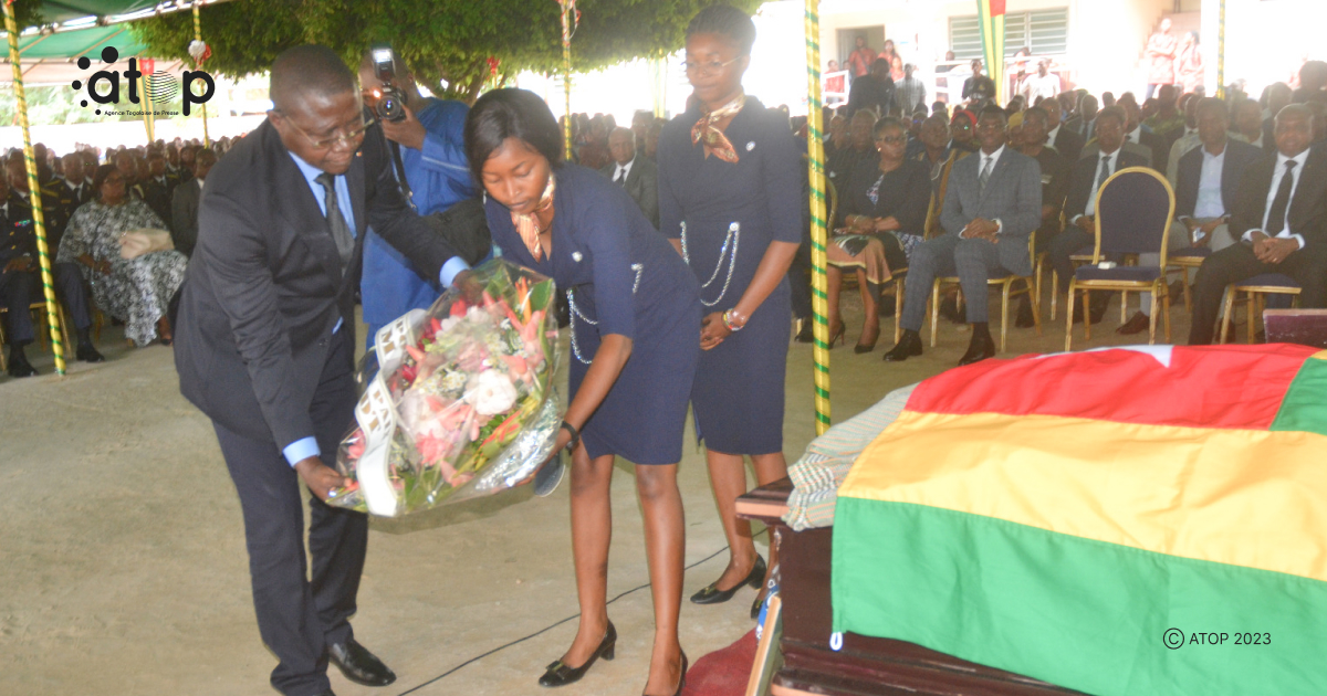 Atop.tg La nation togolaise rend un dernier hommage au prefet du golfe Atabuh Dzinyefa Kossi Richard 3