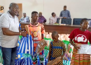Rentrée scolaire : L’association « Eben Ezer tout est grâce » au chevet des enfants orphelins et démunis de Vo