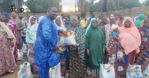 Tchaoudjo/rentrée scolaire : l’AEDT offre des kits scolaires à 400 enfants 2 Atop.tg lAEDT offre des kits scolaires a 400 enfants