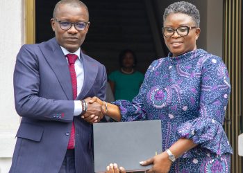 Passation de service au ministère de la communication et des médias :       la ministre Yawa Kouigan prend fonction