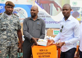Amélioration des conditions de détention des détenus :  l’association SMPDD fait don d’équipements  à la prison civile de Lomé   
