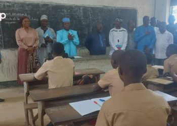 Rentrée scolaire 2023-2024 :  le ministre Foli-Bazi s’assure de l’effectivité dans la région centrale