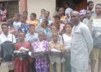 Haho/éducation : Les meilleurs élèves au CEPD et BEPC ont reçu des kits scolaires à Notsé