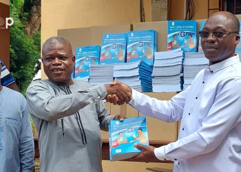 Education :   des manuels scolaires offerts aux écoles primaires de la région des savanes