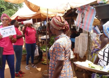  Kozah/ lutte contre le cancer du sein :  l’association FSC sensibilise les commerçantes du grand marche de Kara