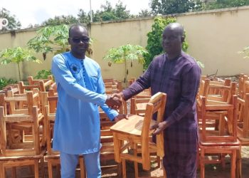 Haho2:  trois cents tablettes et chaises offert aux jardins d’enfants 