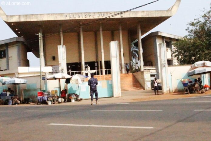 Tribunal de lome