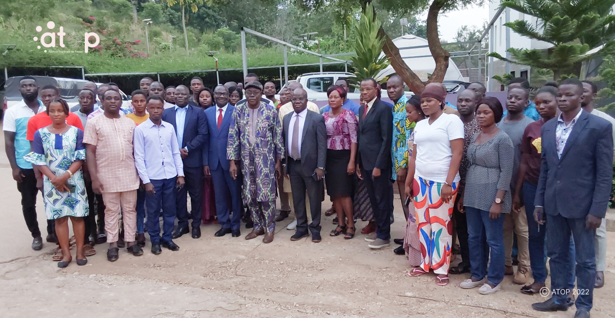 Ogou/ élections consulaires : les membres des commissions régionales des plateaux installes à Atakpamé 1 Atop.tg les membres des commissions regionales des plateaux installes a Atakpame
