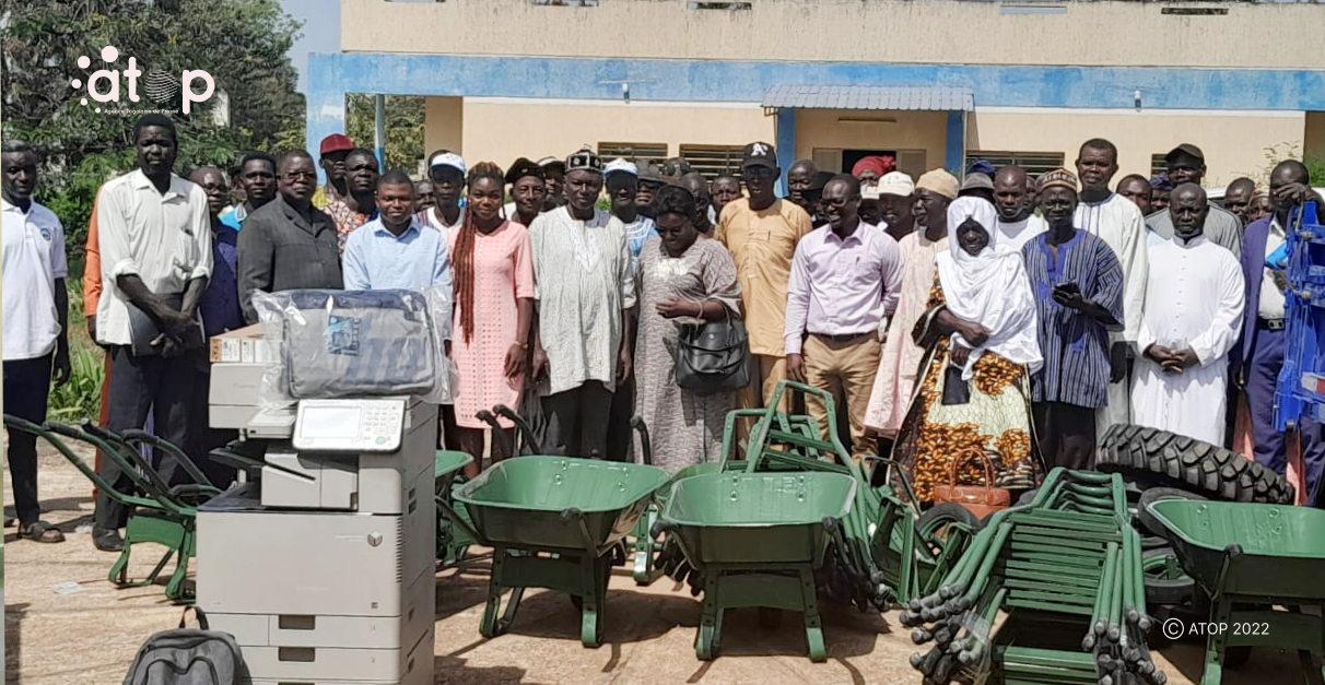 Blitta/Assainissement : Du matériel de collecte des ordures ménagères remis à la commune Blitta 1 1 Atop.tg Du materiel de collecte des ordures menageres remis a la commune Blitta 1