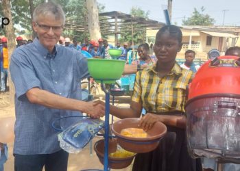 Bassar/L’ONG « Fi Bassar » offre des kits d’installation aux artisans vulnérables et un émetteur à la radio « Dawul »