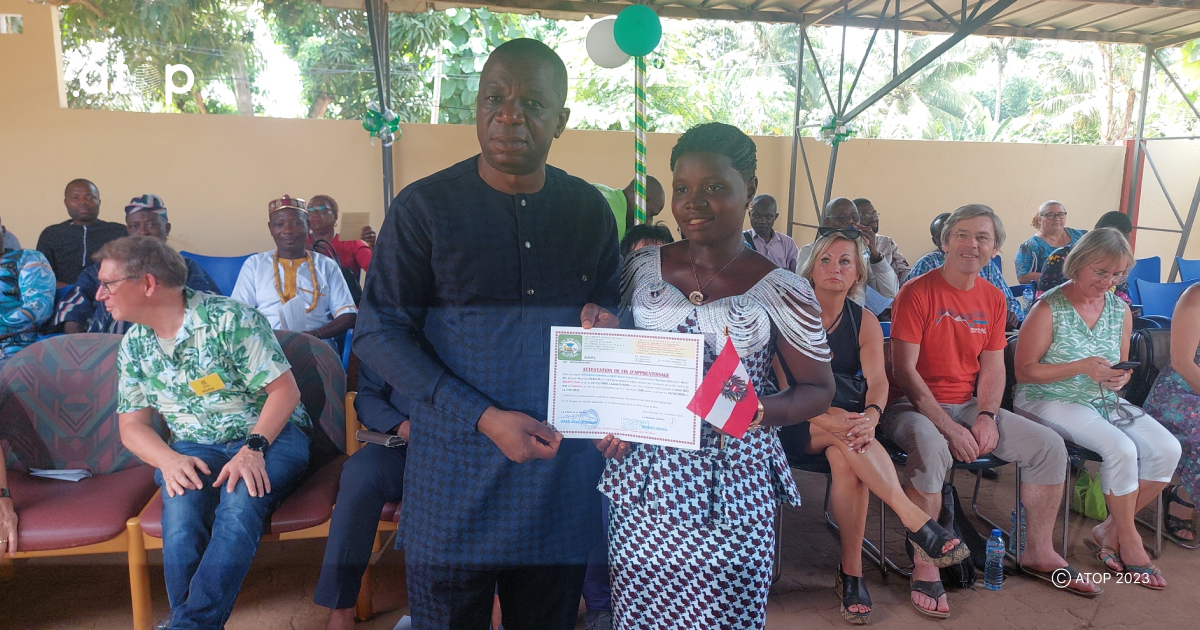 Atop.tg des apprentis en fin de formation recoivent leurs attestations
