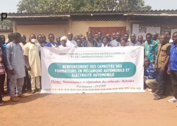 Education/mise à niveau des formateurs en maintenance des véhicules hybrides