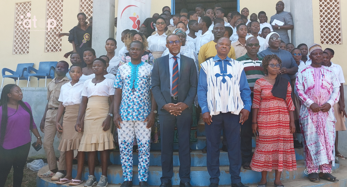 Atop.tg Des eleves du Lycee Badou instruits sur les violences basees sur le genre