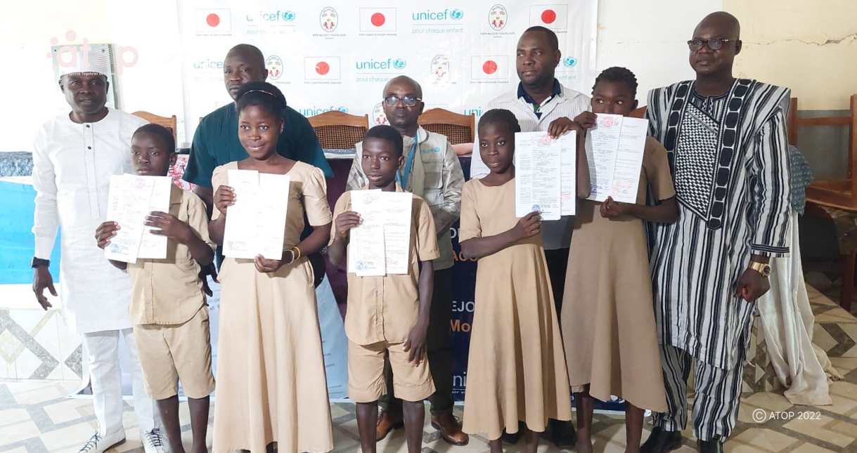 Atop.tg La distribution des actes de naissance aux eleves de CM2 a demarree dans la region des Savanes