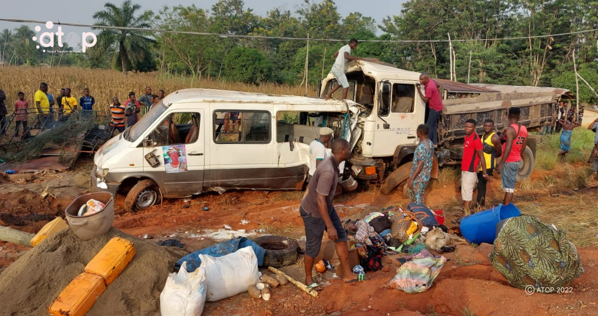 Atop.tg Plusieurs morts et blesses graves dans un accident de circulation a apeyeyeme