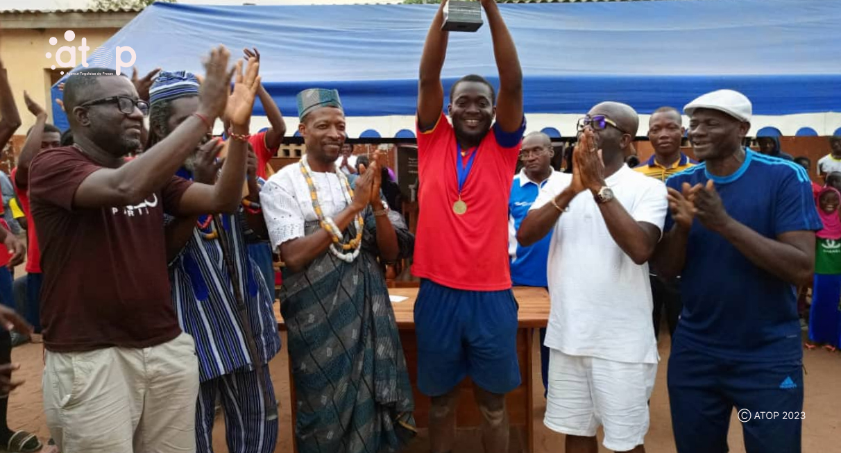« Gala de foot de noël » petits poteaux du quartier Tokoin Gbonvié : FC mosquée s’empare de la coupe de la 3ème édition 1 Oliver141