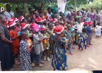 Wawa : 50 enfants indigents de Yadakopé ont bénéficié des dons de CEM pour Noël