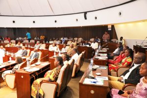 SANTE 4 Lassistance attentive au discours de lancement du . min