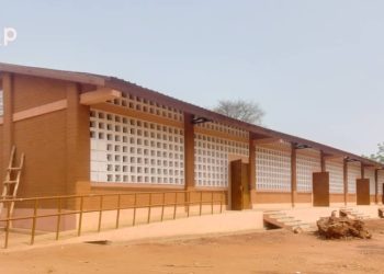 Des ouvrages scolaires provisoirement réceptionnés au CEG de Akonda-Gnawémé dans le Yoto 1