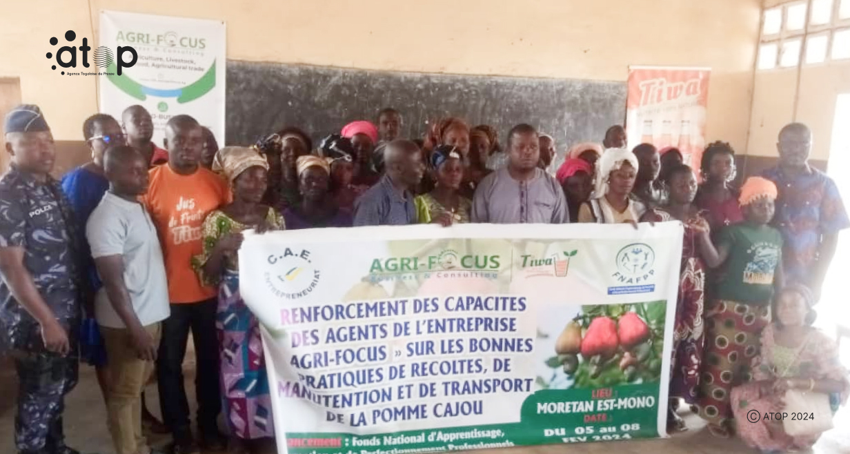 Atop.tg Des producteurs et collaborateurs en atelier dimpregnation