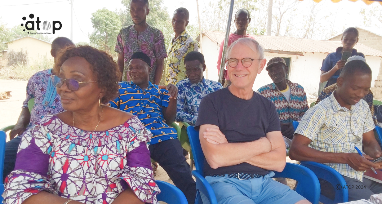 Ogou/la fondation les pâquerettes fait le suivi des activités de l’ONG OFED dans les villages 1 Atop.tg la fondation les paquerettes fait le suivi des activites de lONG OFED dans les villages 2