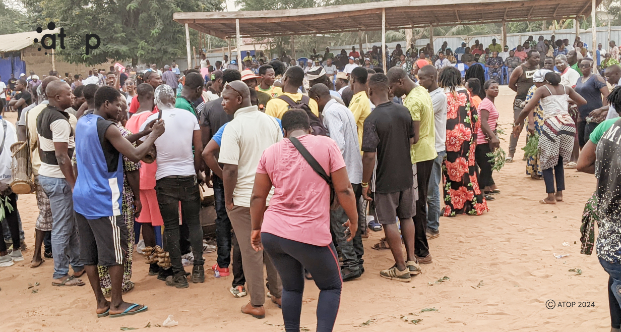 Atop.tg une danse kamou en memoire de feu Gnassingbe Eyadema