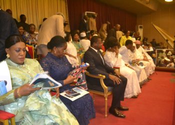 Kozah/apothéose de la commémoration du 19ème anniversaire de la disparition de feu président Gnassingbé Eyadema : quatre éminentes personnalités étrangères assistent aux côtes du chef d’Etat au culte d’action de grâce et de prière musulmane au palais des congres de Kara