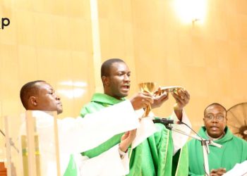 19e anniversaire du rappel à Dieu du père de la nation togolaise : les fidèles catholiques et protestants ont prié pour le repos de l’âme de feu général Gnassingbé Eyadema à Lomé