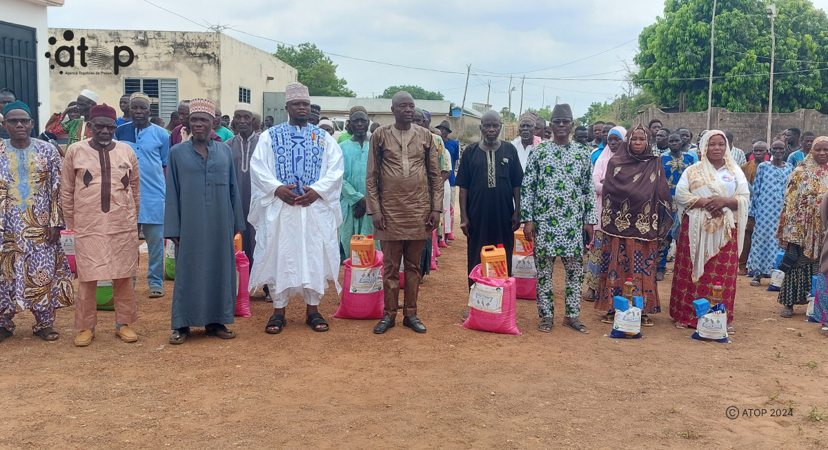 Atop.tg Le CCAODS offre des vivres aux demunis du canton de Koussountou