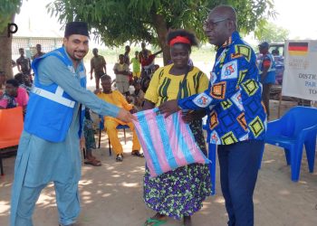 Ogou/social :  don de kits alimentaires aux ménages vulnérables de Ekouafi et Awokou