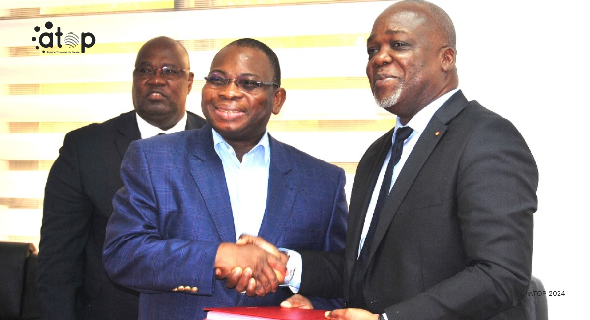 Atop.tg le ministre Christian Trimua passe le temoin au nouveau ministre Pacome Adjourouvi