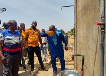 Tone :  un forage photovoltaique remis à la communauté villageoise de Nagré 1