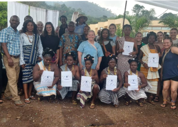Agou : sept apprenantes du centre de formation « Light fashion design » ont reçu leurs attestations d’apprentissage en couture