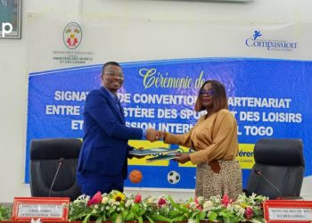 Promotion et développement du sport chez les jeunes : le ministère de tutelle et l’ONG Compassion international signent une convention de partenariat